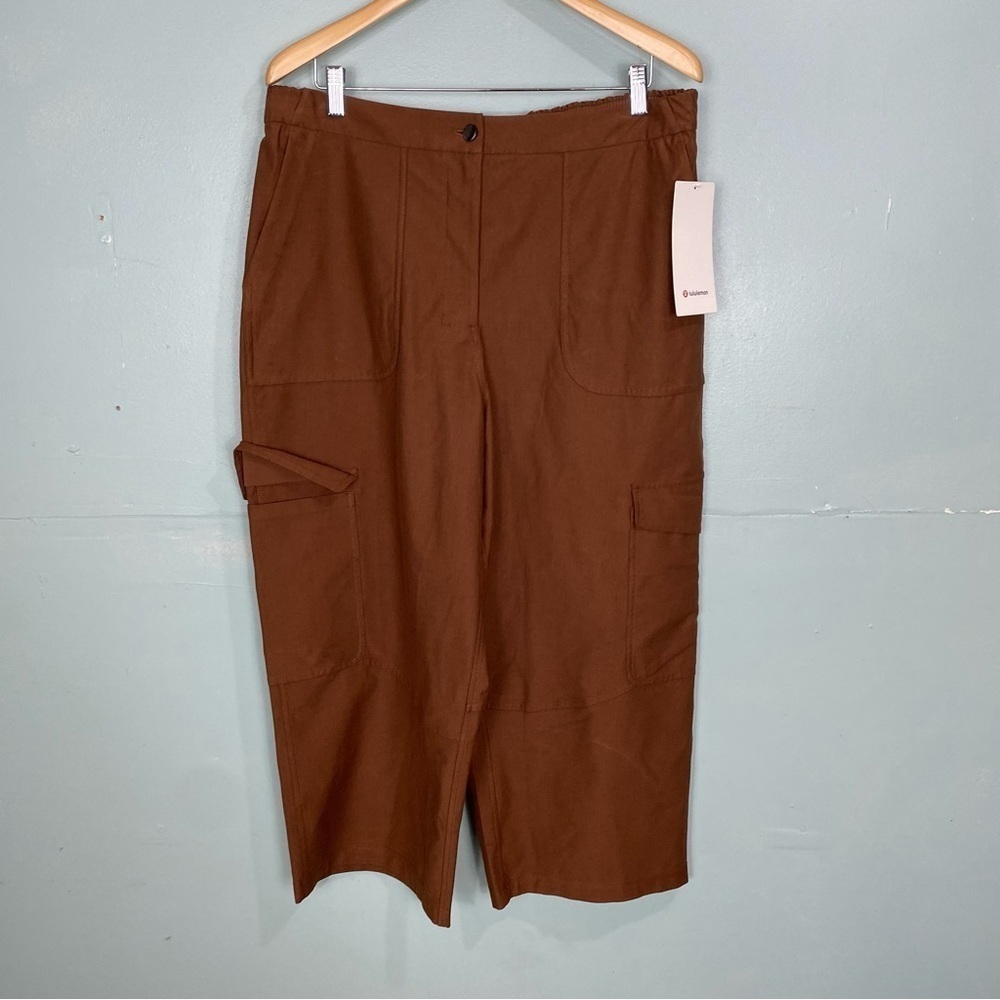 Lululemon Light Cargo Pocket HR Crop Brown Sz 33 W6CDMS